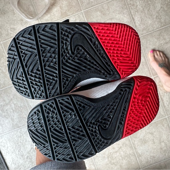 Nike 5c toddler shoes NWOT little man outgrew them before he could wear! - Picture 3 of 6